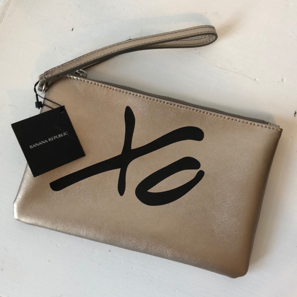 NWT Banana Republic leather wristlet